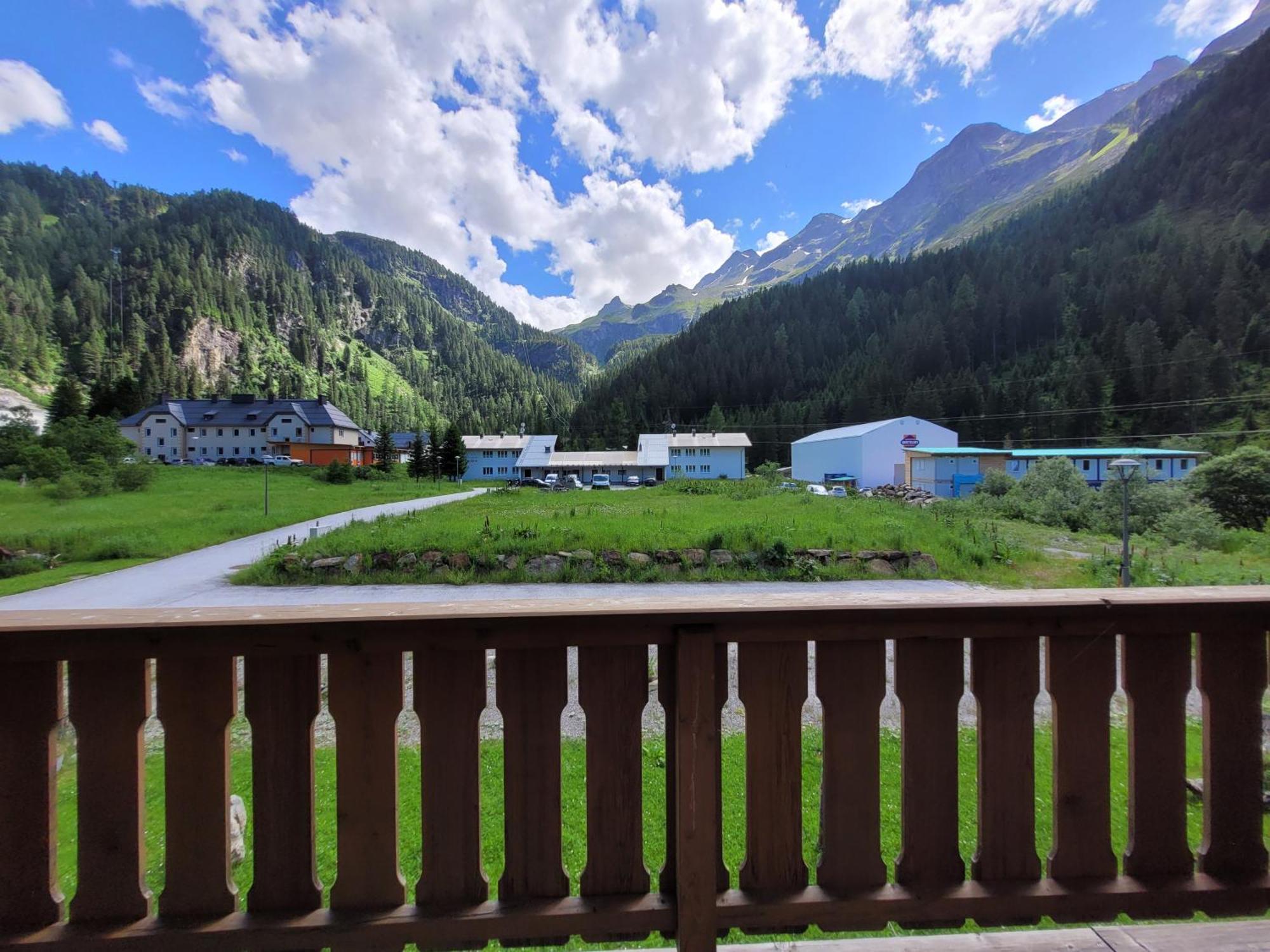 Tauerndorf Enzingerboden Ski In&Out - Steinbock Lodges חדר תמונה